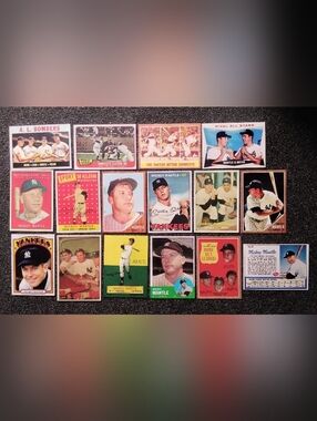 Mickey Mantle New York Yankees HOF Autograph Baseball Card Set. Mint Condition